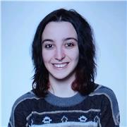 Profesora de apoyo de lengua inglesa para niños de primaria de forma online